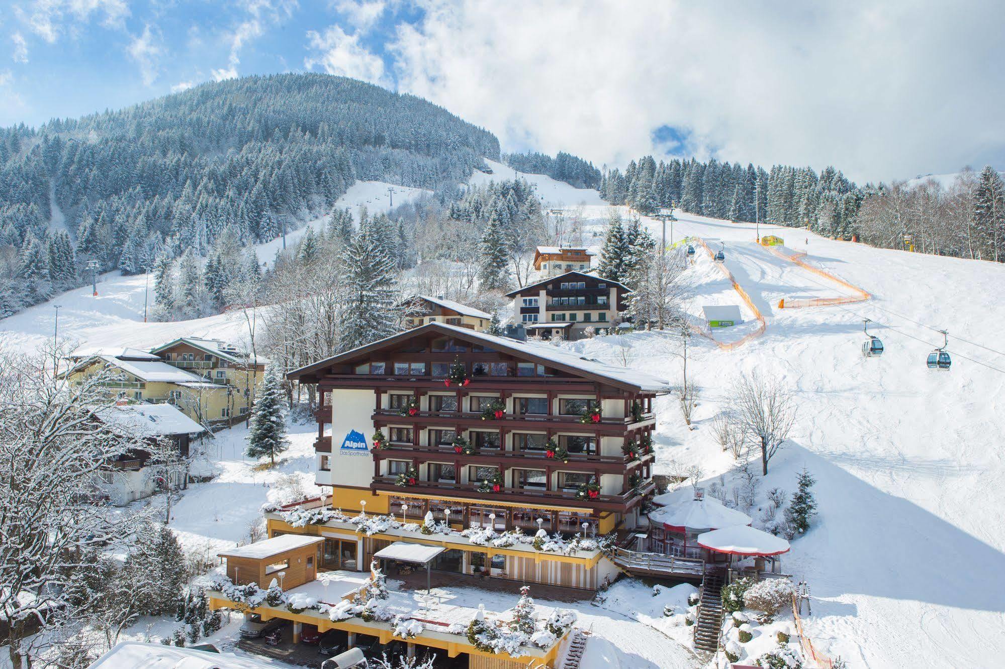 Alpin- Das Sporthotel - Ski In Ski Out Cityxpress, Summercard Included Zell am See Bagian luar foto